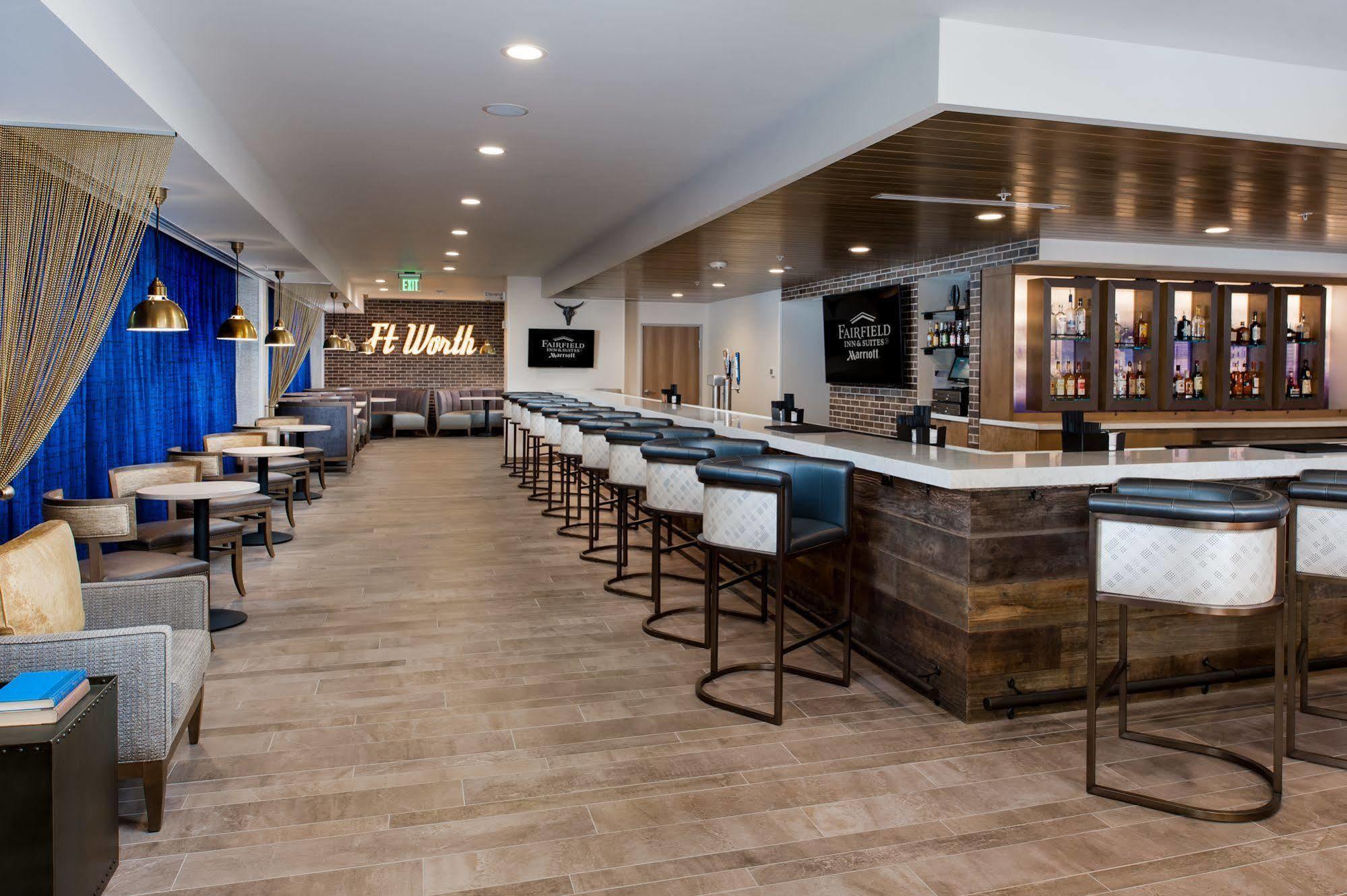 Fairfield Inn & Suites Fort Worth Downtown/Convention Center Екстериор снимка